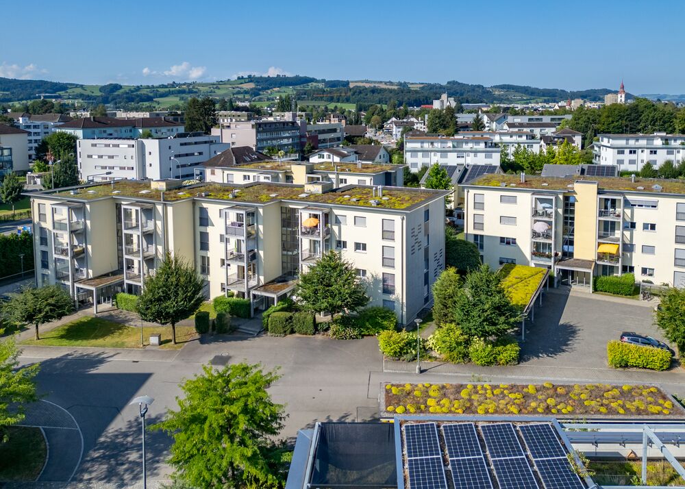 Grosszügige 3 ½-Zimmer-Wohnung in See- und Städtchen-Nähe