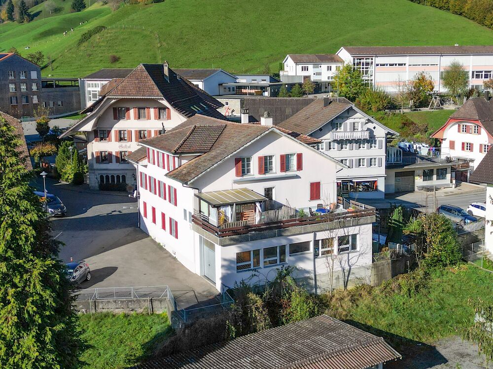 Mehrfamilienhaus mit vielen Nutzungsmöglichkeiten