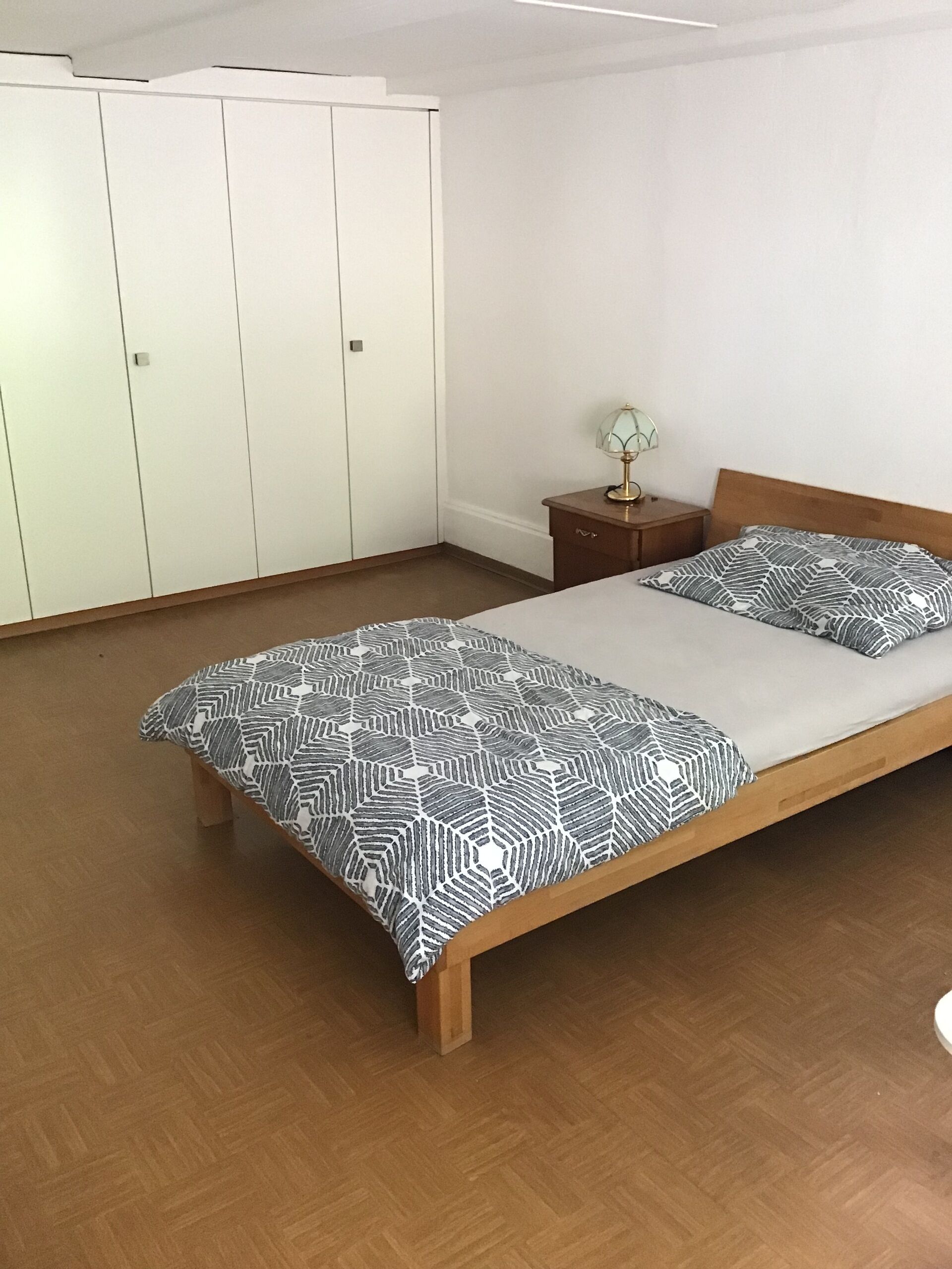 Mbliertes WG-Zimmer