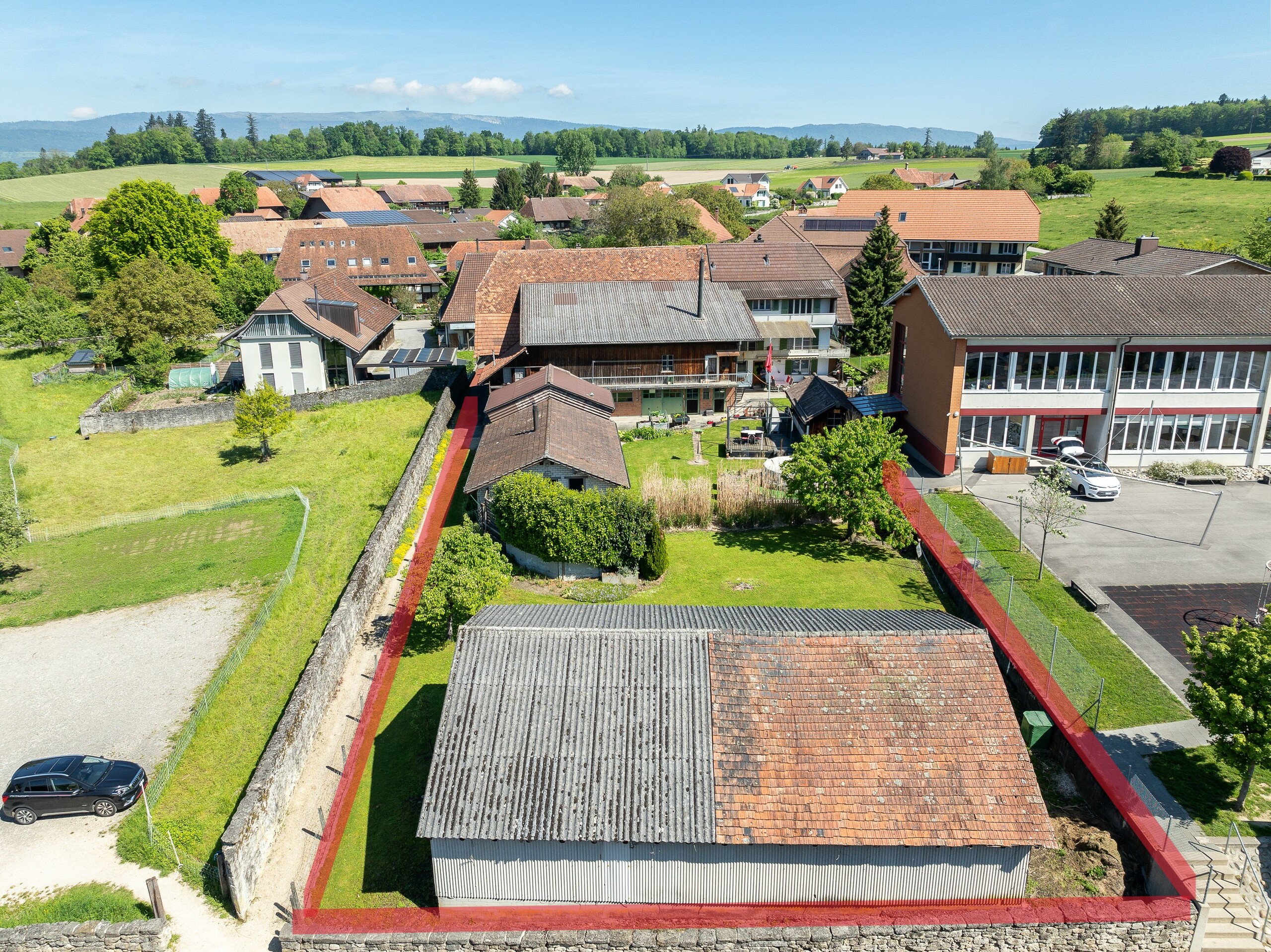 GRUNDSTÜCK BAUERNHAUS