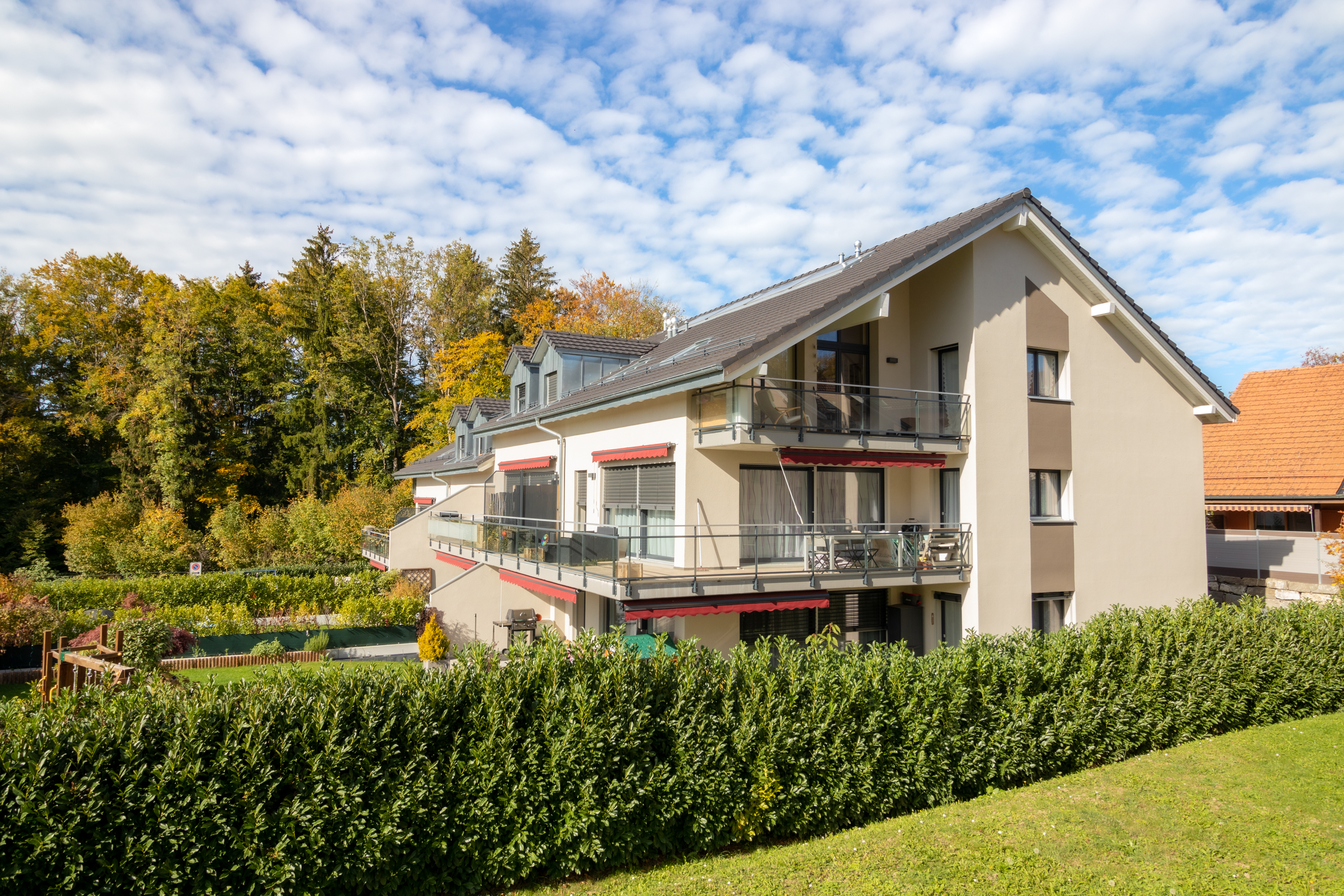 Projet immobilier à Oron-le-Châtel avec 14 appartements construits : l'extérieur.